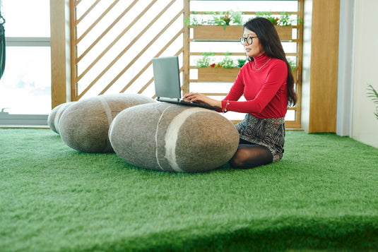 Where to Source Green Rugs and Carpet for Villa Projects