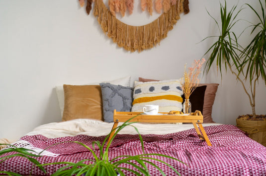 Best Place to Buy Traditional Rugs and Carpet for Bedroom in India