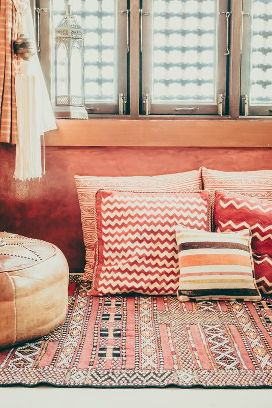 Best Place to Buy Pink Rugs and Carpet for Architecture Firms in India