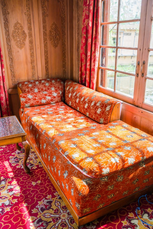 Best Place to Buy Traditional Rugs and Carpet in Munnar