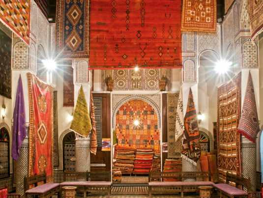 Where Can I Find the Best Traditional Rugs & Carpets in Delhi, India?