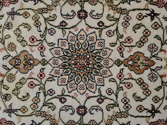 What Are Some Top Indian Rugs Brands in Delhi, India?