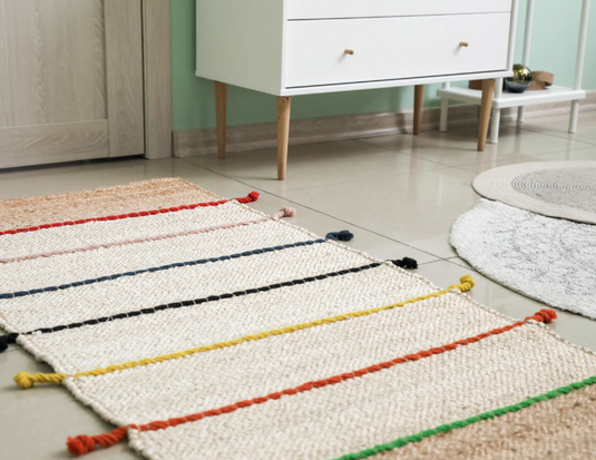 What are some top custom rugs brands in Delhi, India?
