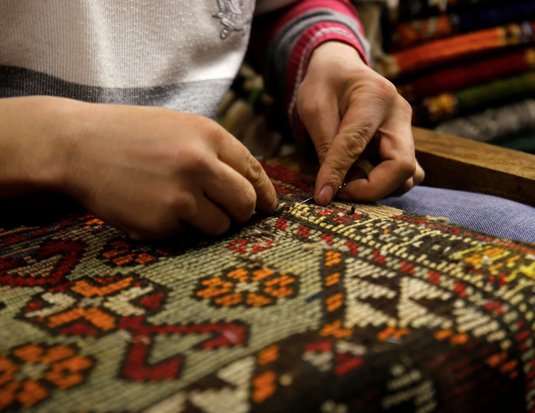 What Are the Best Custom Rugs Brands in Delhi, India?