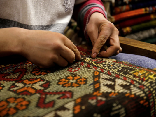 Best Place to Buy Winter Rugs and Carpets in Chhattisgarh