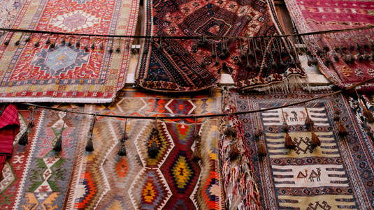 Why Are Traditional Rugs Different from Modern Rugs?