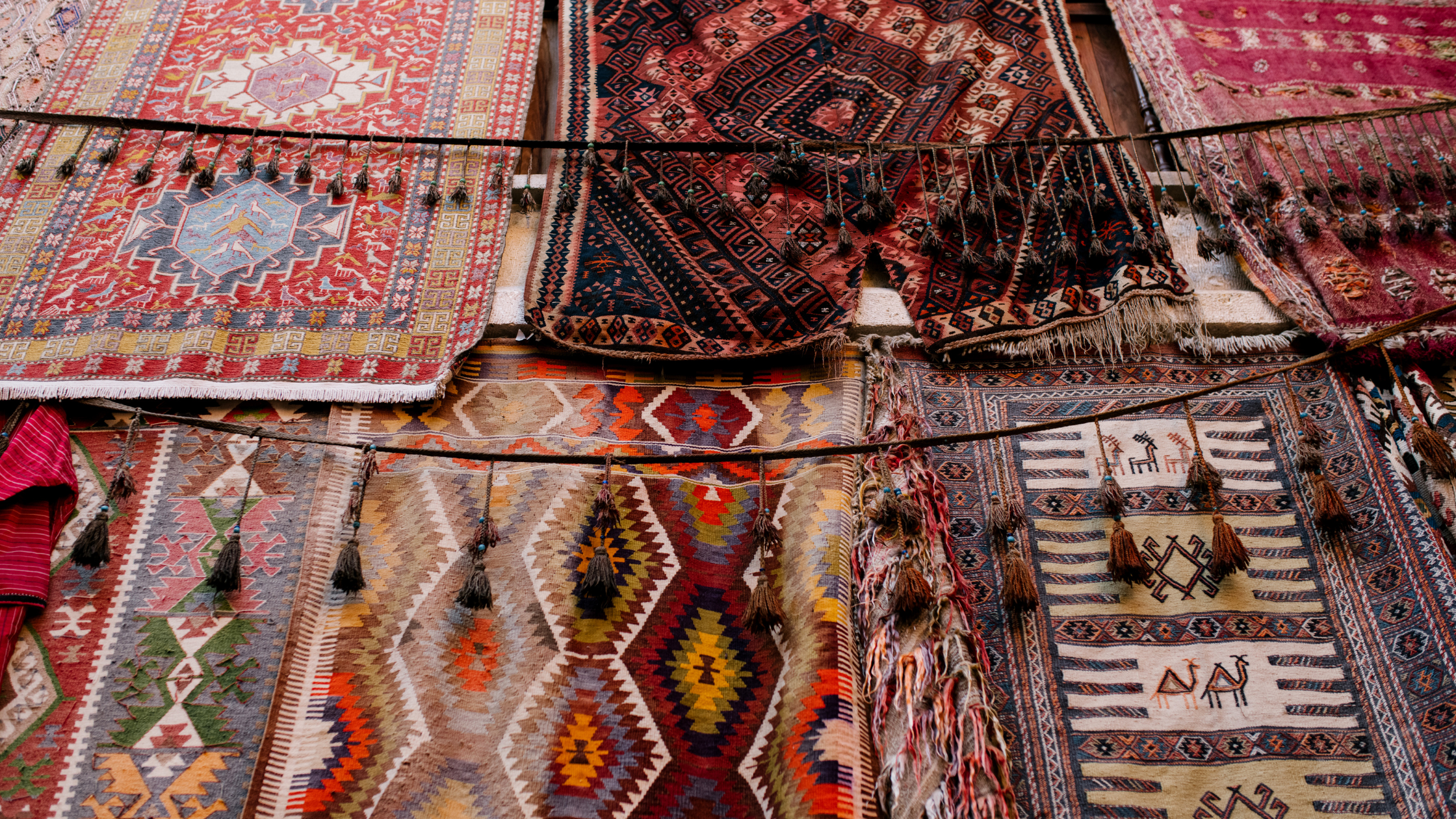 Read more about the article Why Are Traditional Rugs Different from Modern Rugs?