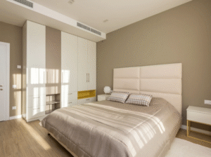 Read more about the article What Rug Size Creates the Most Balanced Look for a Queen-Sized Bed?