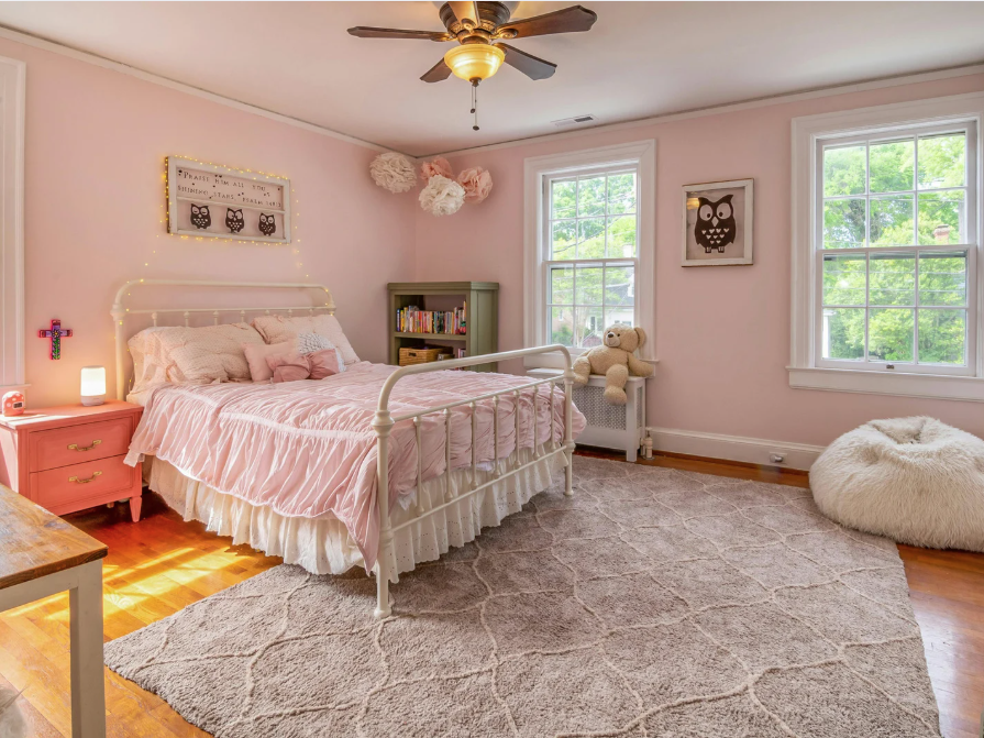 You are currently viewing Top 10 Best Places to Buy Bedroom Rugs & Carpet Online in India (2025)