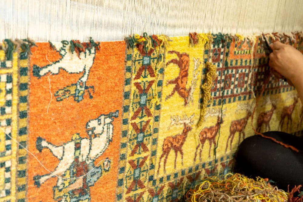 You are currently viewing Best Place to Buy Handknotted Rugs in Ahmedabad