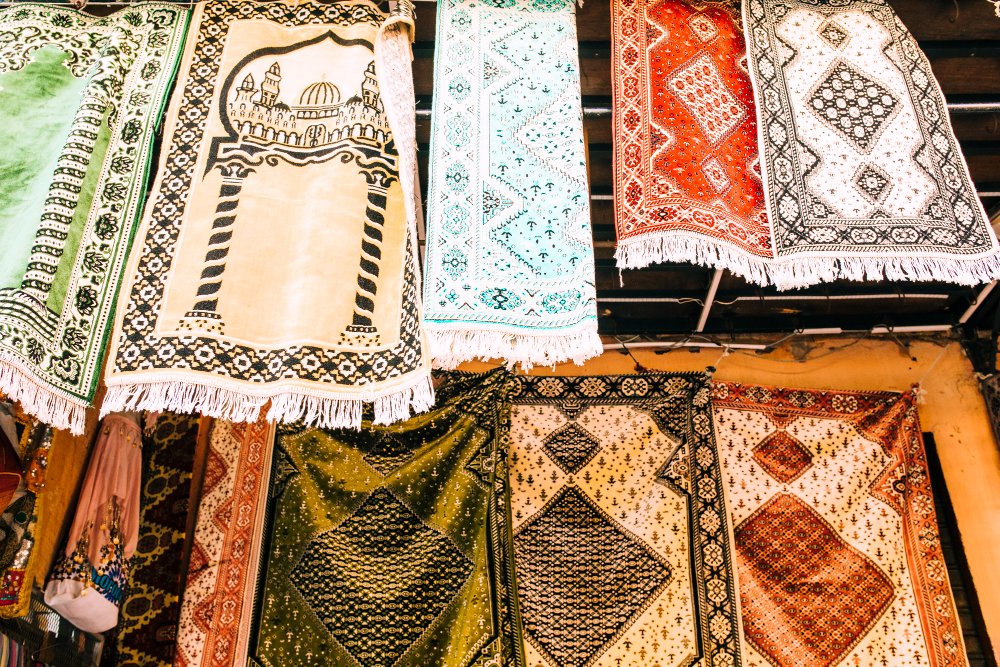 You are currently viewing Best Place to Buy Vintage Rugs and Carpets in Jammu & Kashmir